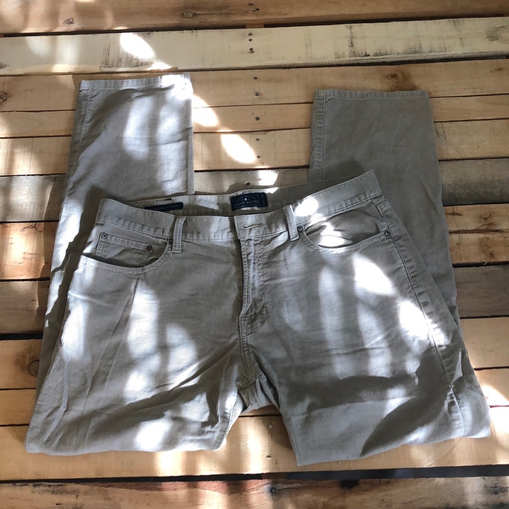 Men’s corduroy pants.
